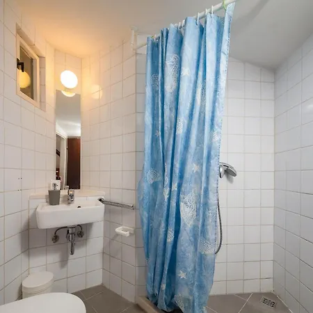 Big Blue Apartment Marusici (Split-Dalmatia)